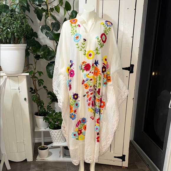 Vintage Other - 70e White Embroidered Floral Kaftan, sister, swim suit cover, mu mu, maxi dress